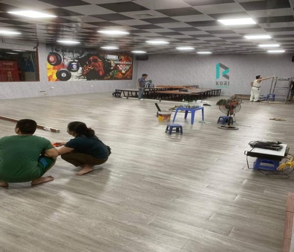 Sàn Nhựa Tự Dính Có Dán Keo Siêu Bền Siêu Chất Lượng